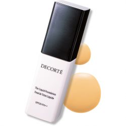 たっぷりの潤いで内側から光を放つよう!
ザ リキッドファ ンデーション SPF20・PA++ 30ml 全7色 各¥5,000 /コスメデコルテ