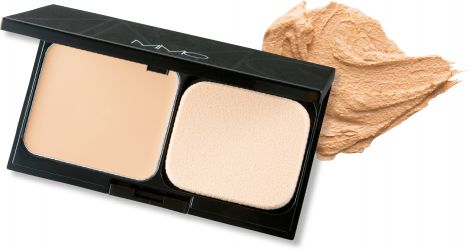 美容液ベースが贅沢!つるんとした美肌仕上げ
MiMCミネラルクリーミーファンデーション
SPF20・PA++ 全4色 各¥6,500(セット価格)/ MIMC