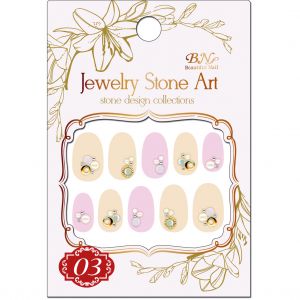 貼るだけで簡単にアートを楽しめるストーンタイプのネイルシール。<br /><br />
ジュエリーストーンシール03 ¥580/ビー・エヌ