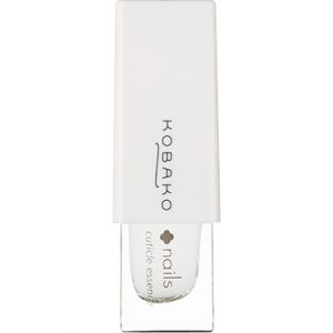 高い保湿力で手肌をしっとり潤す。爪の保護・補修成分も配合。<br>KOBAKO nails キューティクルエッセンス¥2,000/貝印