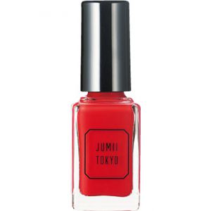 潤いケアもできるスキンケア発想のネイルポリッシュ。<br>JUMII TOKYOネイルポリッシュ 019¥1,200/JUMII TOKYO