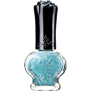 初代のハート形ボトルとティーローズの香りが復刻。<br>
アナ スイ ネイルカラー L 105¥1,200(限定)/アナ スイ コスメティックス