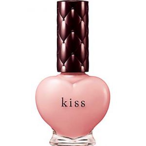 輝くようなツヤで指先を美しく見せる。ハートのボトルがキュート。<br>
キス ネイルポリッシュ 04¥600/KISSME(伊勢半)