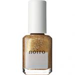 透明感のある輝きが長続き。noiro ネイルカラー S010¥1,500/タカラベルモント